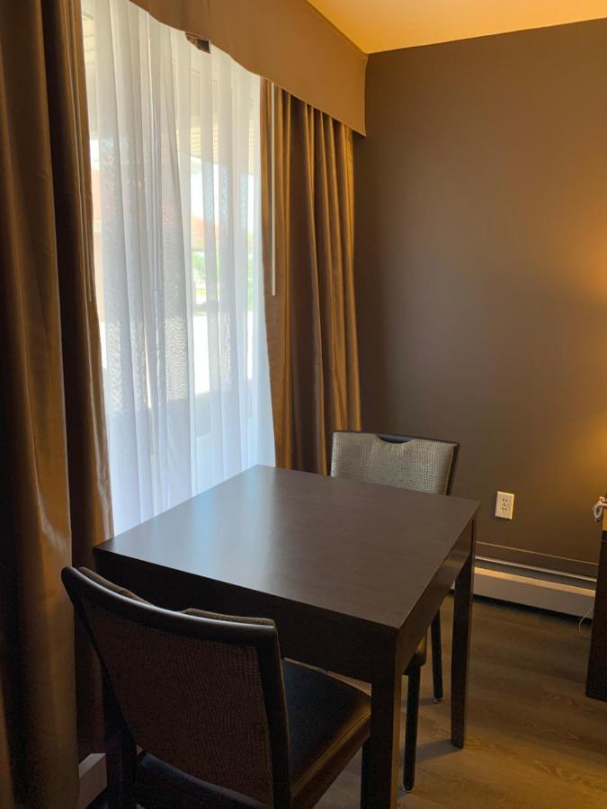 Hotel Econo & Lethbridge