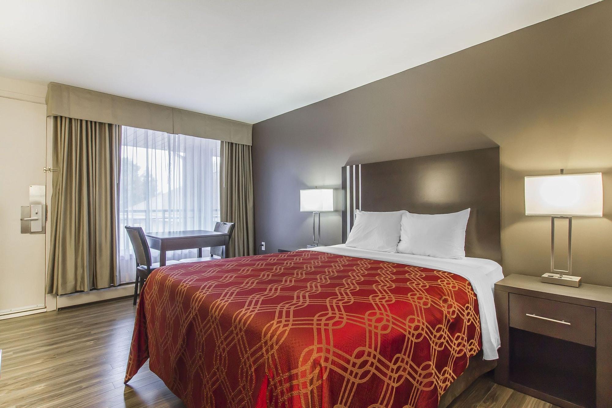 Hotel Econo &