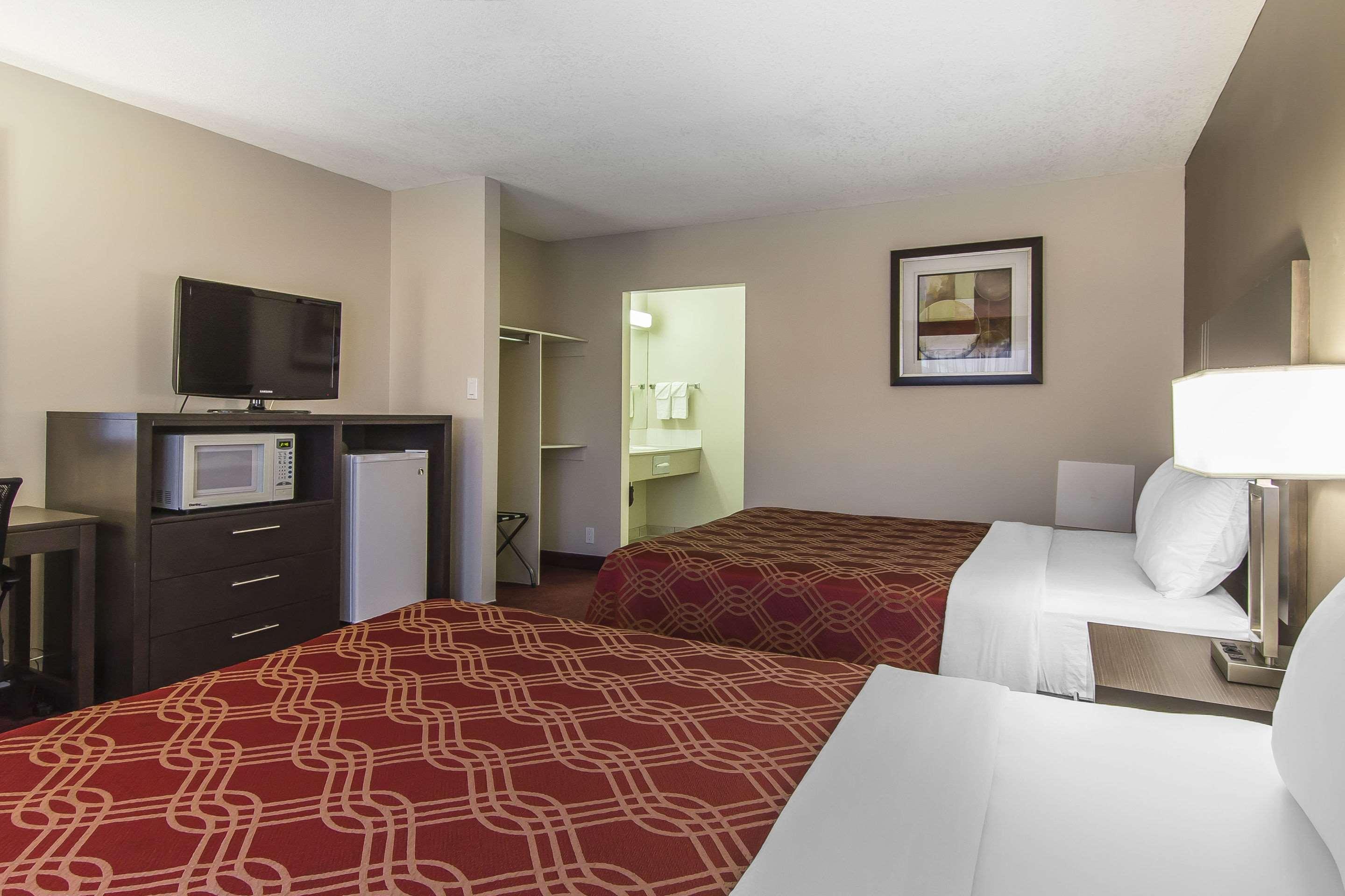 Econo & Hotel Lethbridge