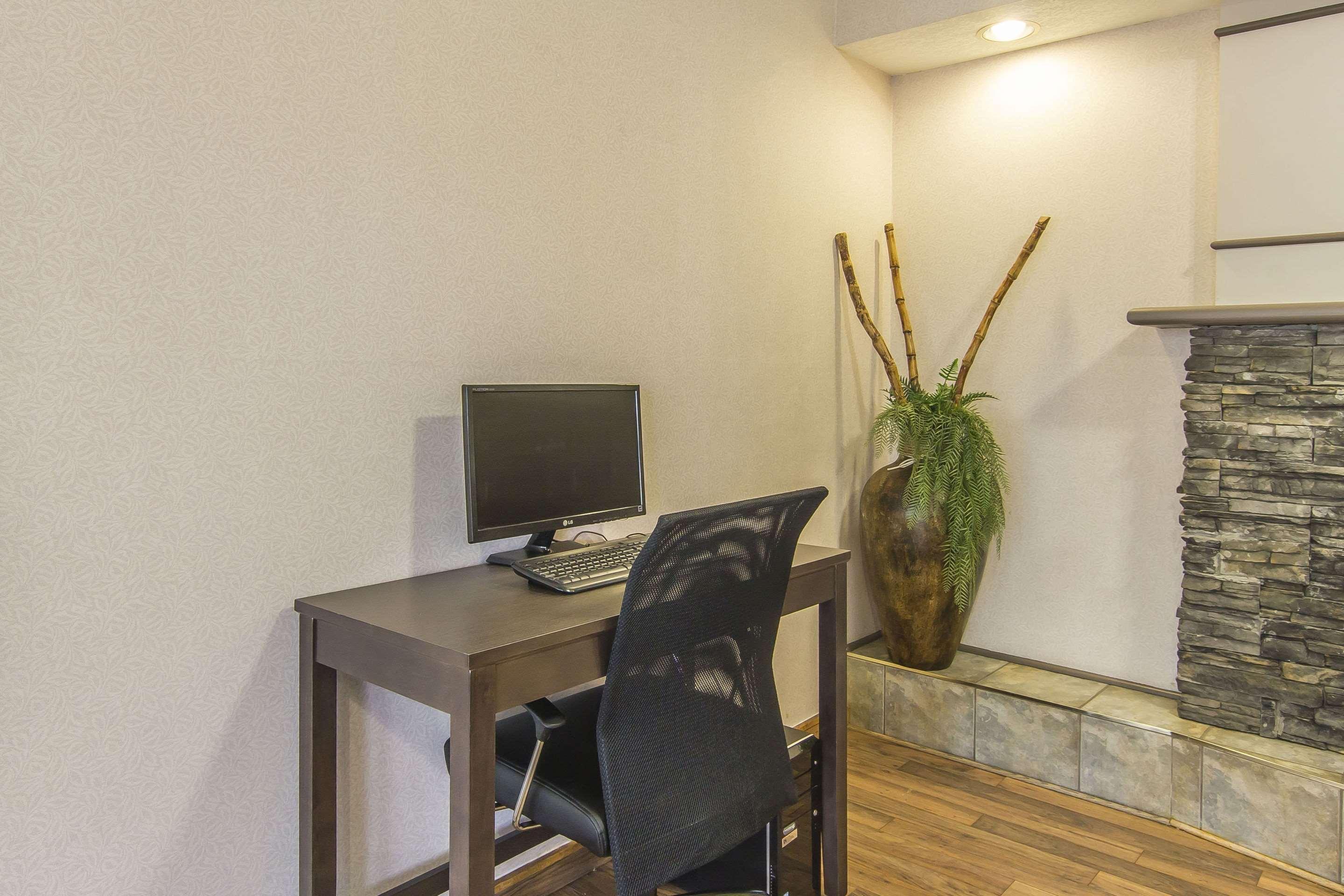 Hotel Econo &