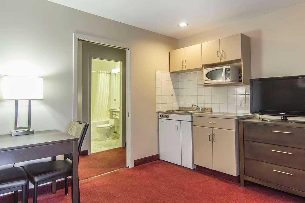 Hotel Econo &