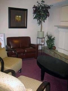 Hotel Econo &